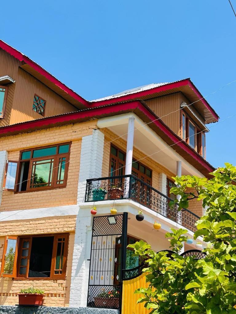 Sheen Homestay Gulmarg Exterior foto
