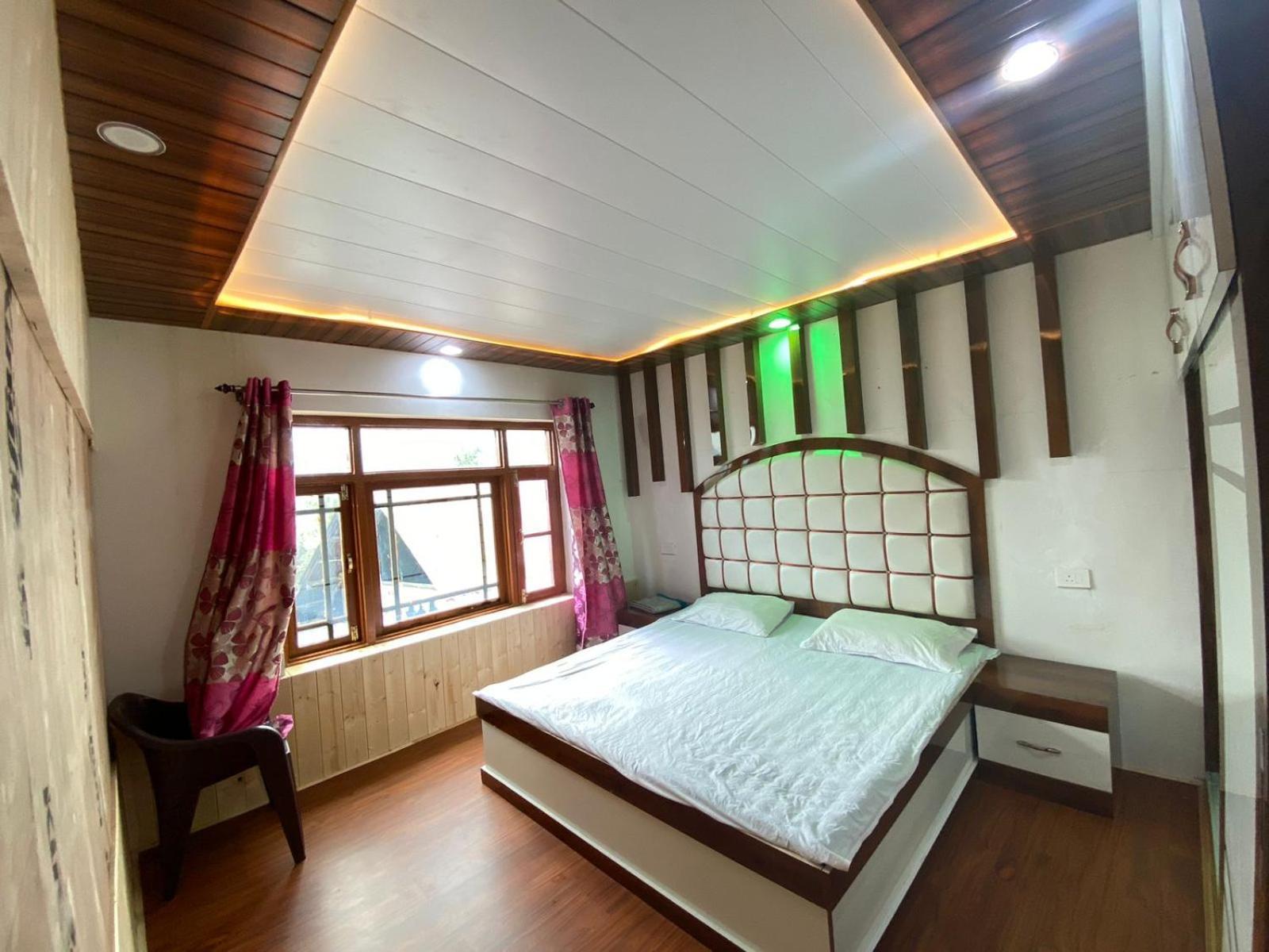 Sheen Homestay Gulmarg Exterior foto